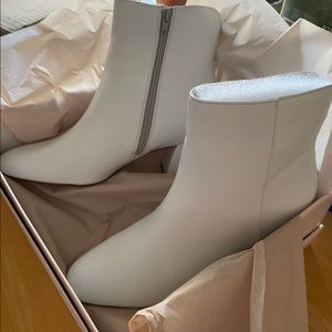 chinese laundry davinna booties in white